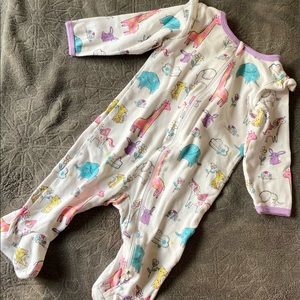 Wonder Nation 3/6 month sleeper 🦒🐼🐵🦓🤍